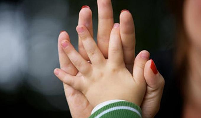 Встановлено спеціальний алгоритм, який дозволяє запустити процедуру усиновлення дитини, тимчасово переміщеної з України