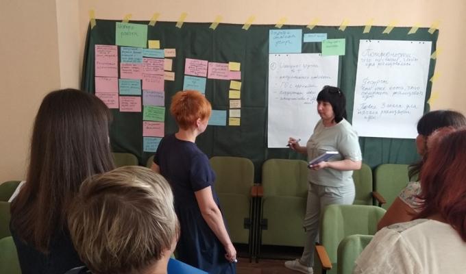 У Сєвєродонецьку консультують з питань протидії ґендерно зумовленого та домашнього насильства 