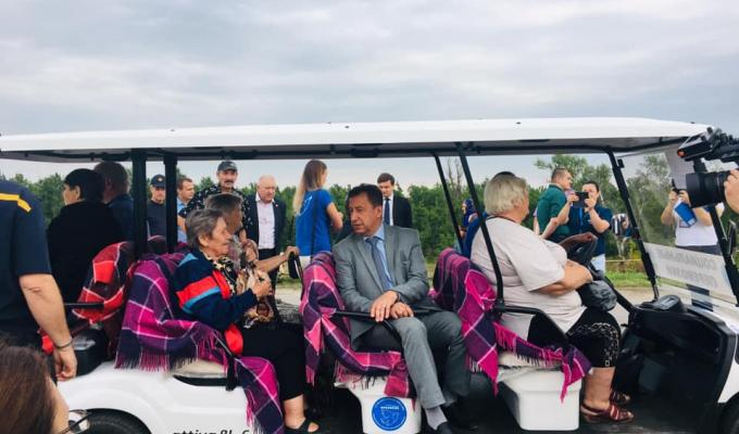 Від КПВВ у Станиці Луганській до мосту почав курсувати електромобіль, – Віталій Комарницький