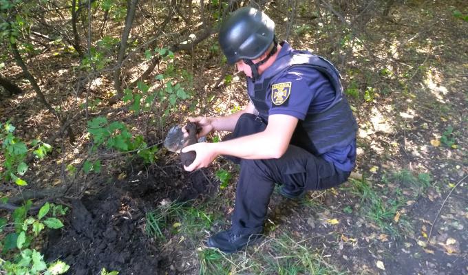 Піротехніками на Луганщині вилучено та знищено чотири одиниці вибухонебезпечних предметів 
