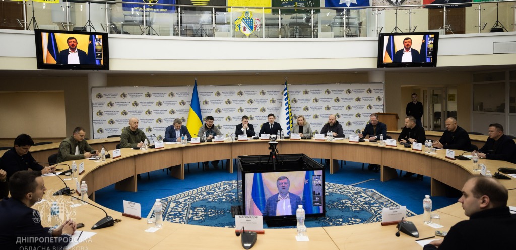 Із багатьма питаннями щодо ВПО і прифронтових громад, які наразі широко обговорюють, Луганщина стикнулася першою і має досвід – необхідні додаткові інструменти для вирішення, – Олексій Харченко 