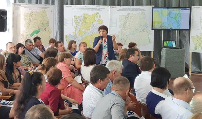 У Нижній Дуванці обговорено проект управління ресурсами громади