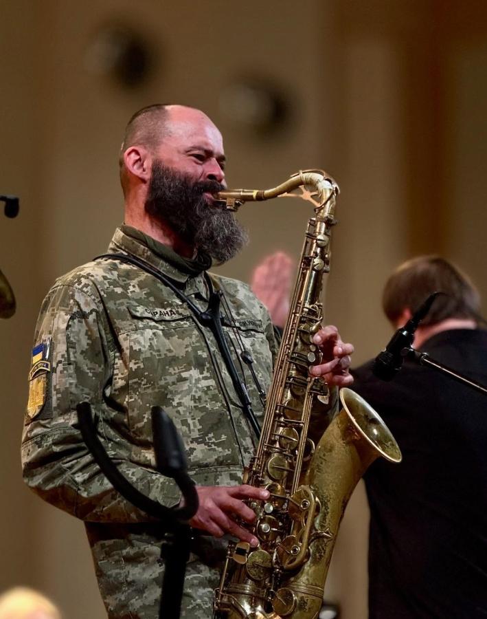 Луганська обласна філармонія проводить концерти для військових 