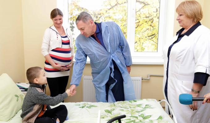 Найголовніший показник – врятовані дитячі життя, – Юрій Гарбуз відкрив три нові відділення обласної дитячої лікарні