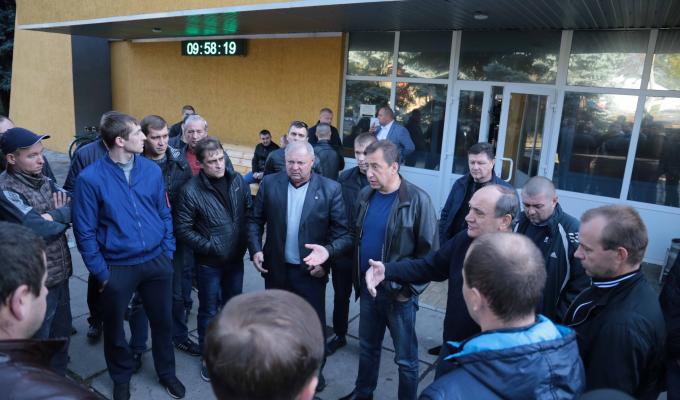 Ми чекаємо на Урядове рішення щодо виділення коштів вугледобувним підприємствам Луганщини, - Віталій Комарницький під час поїздки на шахти області