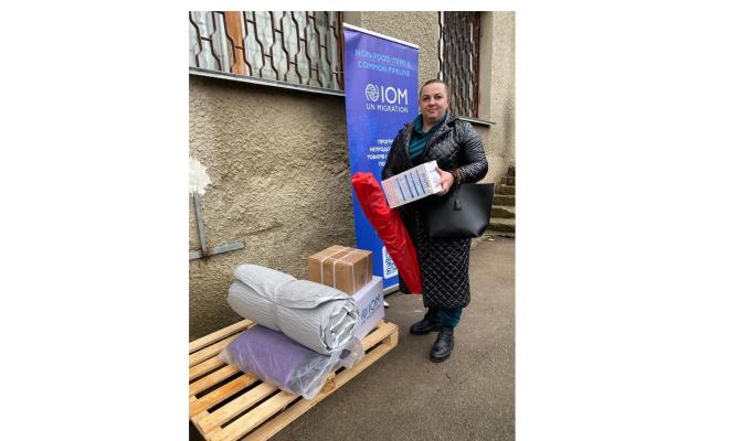 Ковдри, постільну білизну, матраци наші ВПО отримали у Житомирі