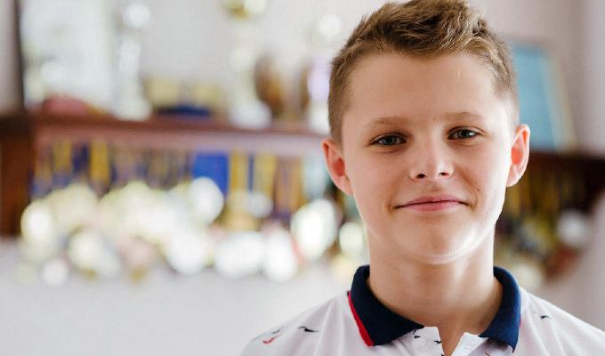 Наш Олексій Середа - чемпіон України у стрибках з вишки