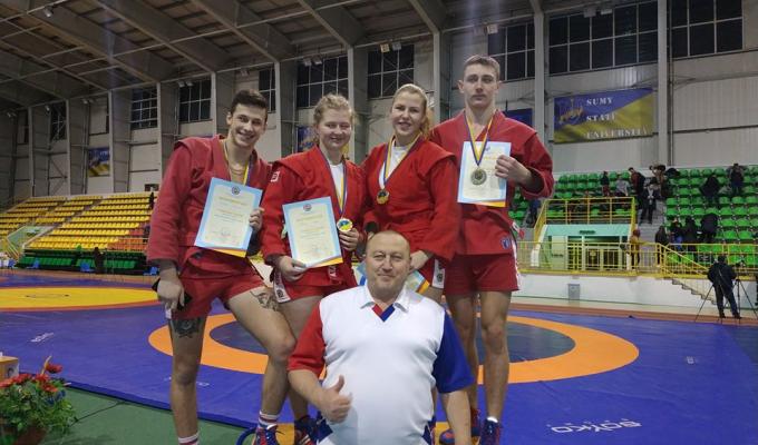  Вісім нагород привезли самбісти Луганщини зі Всеукраїнських змагань