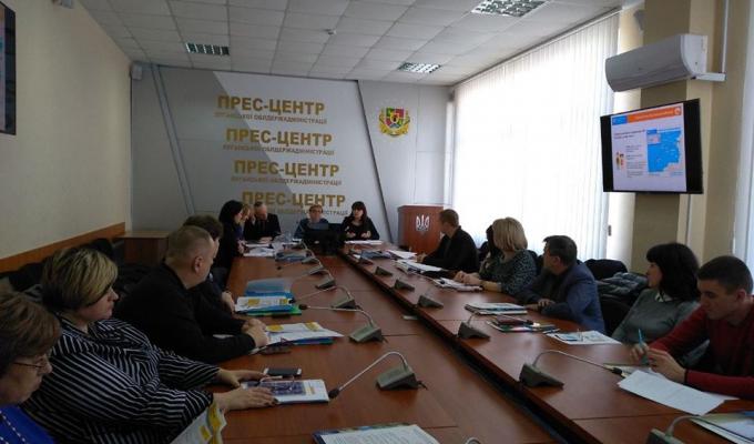 Перші кроки щодо впровадження пілотного проєкту державно-приватного партнерства по розвитку мережі центрів підтримки сім'ї з дітьми та малих групових будинків в Луганській області
