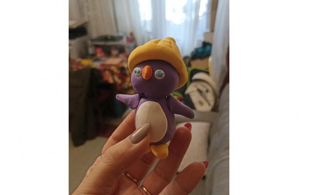 Голосування стартувало - громади почали приймати новорічні іграшки, вироблені дітками-переселенцями