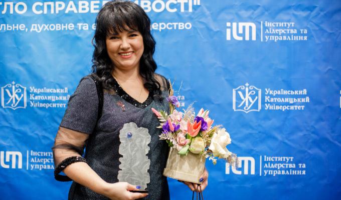 Лікар з Рубіжного Ольга Мартиненко стала лауреатом нагороди «Світло Справедливості» 