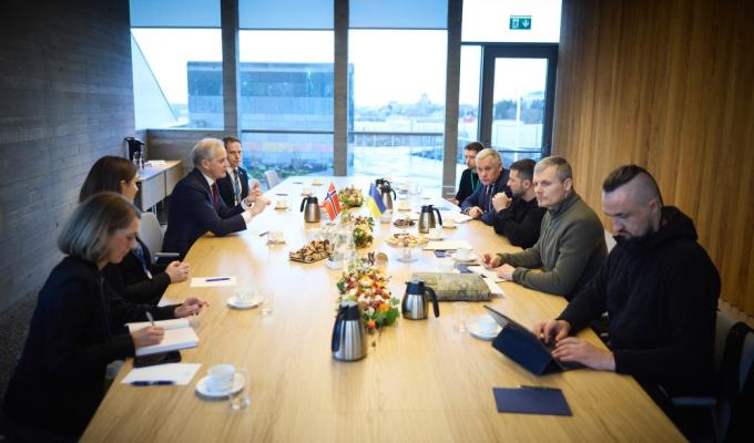 Норвегія збільшує військову допомогу Україні