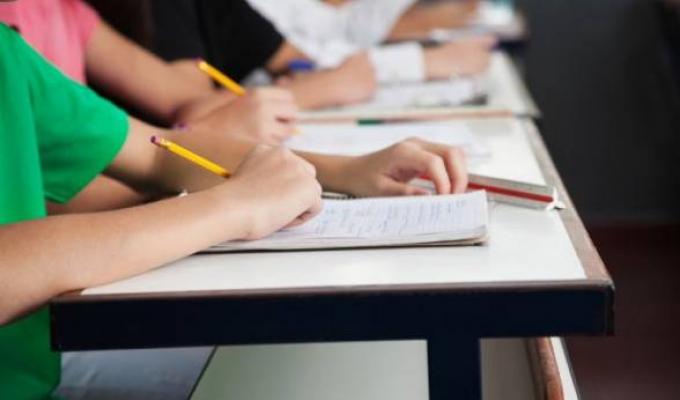 Випускники шкіл склали ЗНО з фізики