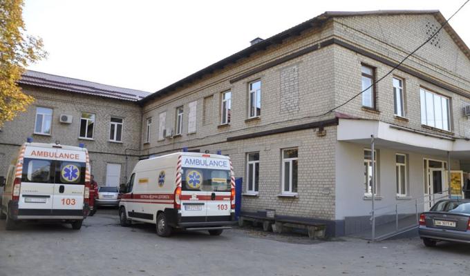 Старобільська лікарня отримала маски, костюми, медикаменти