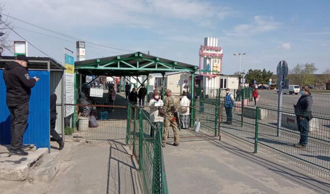 Через КПВВ Станиця Луганська були пропущені 47 громадян, які мали особливі підстави