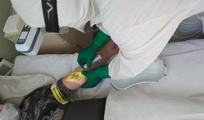 Меценат Робертас Габулас допоміг трьом лікарням області придбати венозні сканери