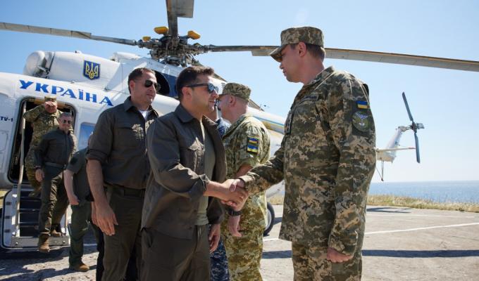 Глава держави відвідав острів Зміїний і перевірив готовність військових до його оборони