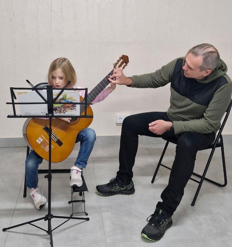 Мистецтво, що тримає разом: історія Рубіжанської школи мистецтв у часи війни