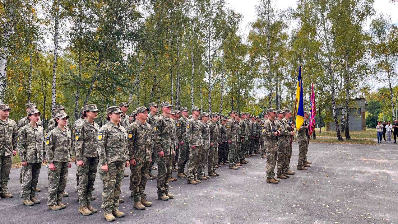 46 першокурсників Луганського військового ліцею склали присягу, 16 із них – дівчата