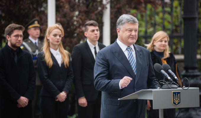 Європа та Євросоюз стали справжніми синонімами реформ, демократії і свободи – Президент привітав українців з Днем Європи