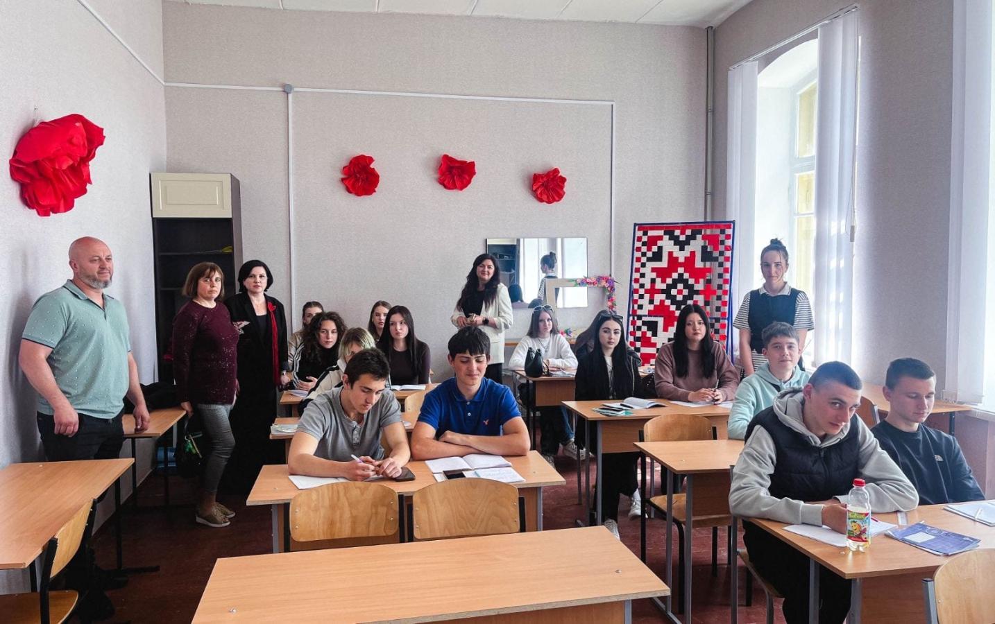 Шульгинська громада забезпечує дітей освітою та допомагає їхнім батькам підготуватися до початку навчального року  