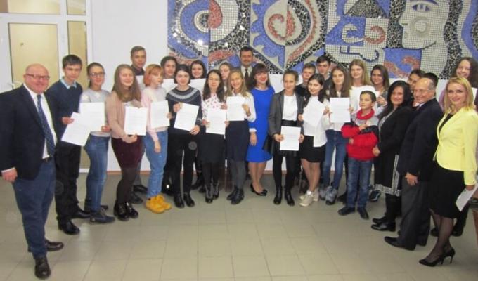 На Луганщині 21 школяр вивчатиме англійську мову за Програмою Access