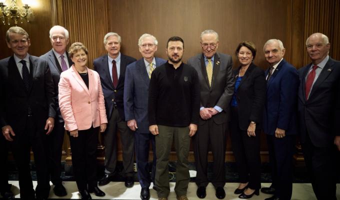 Володимир Зеленський ознайомив членів Сенату США з Планом перемоги