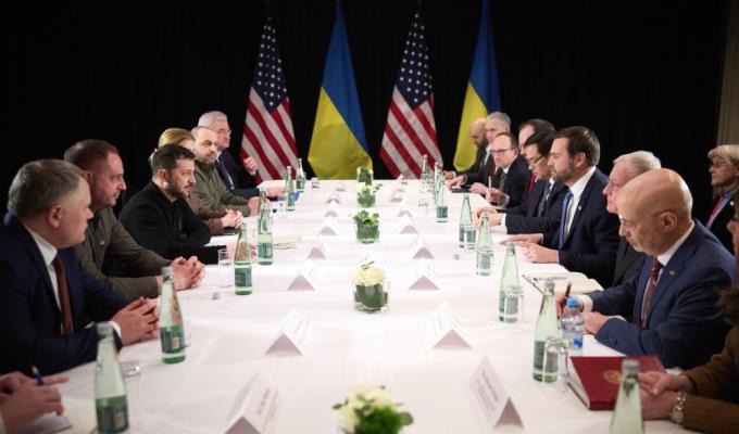 У Мюнхені Володимир Зеленський провів зустріч із віцепрезидентом США