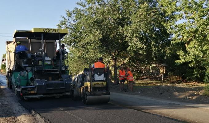 Відновлюють дорогу із напрямком до школи в Марківському районі