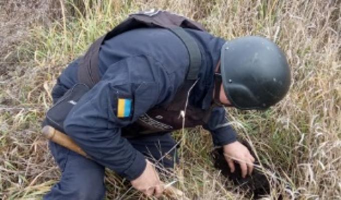 Піротехніками вилучено 56 вибухонебезпечних предметів