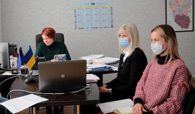 На Луганщині зменшується сума заборгованості із заробітної плати