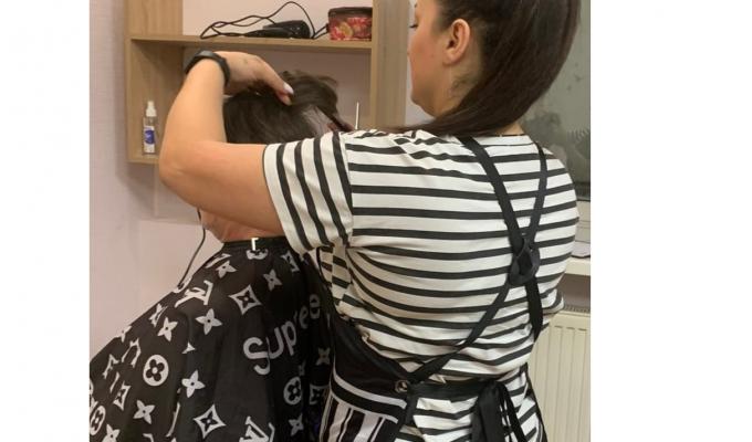 У Харкові на базі гуманітарного хабу працюють психолог і перукар Новопсковського центру надання соціальних послуг