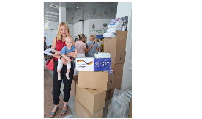 Луганчани в Вінниці одержали гігієнічні набори від МОМ