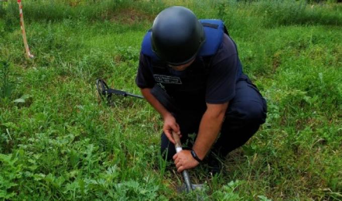 Піротехніками на Луганщині перевірено 1,11 га території області