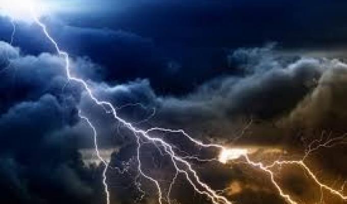 Основні правила поведінки під час грози