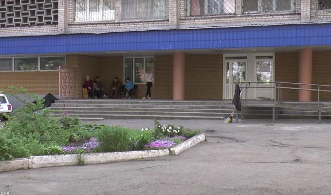 Ще на початку травня луганчанам, які тимчасово проживають у гуртожитку дніпровського вишу, знайшли нове помешкання. Після завершення ремонтних робіт  їм допоможуть туди переїхати, – Артем Лисогор