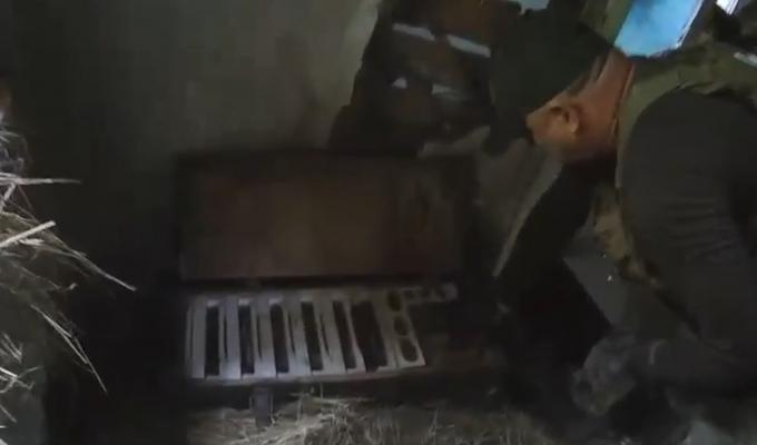 У звільненому населеному пункті Луганщині правоохоронці виявили схрон зброї та боєприпасів окупантів