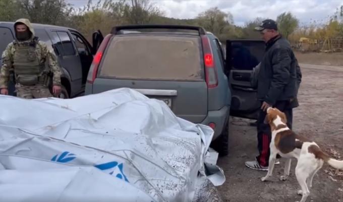 Поліцейські Луганщини евакуювали подружжя з прифронтової Макіївки 