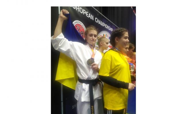Спортсменки з Луганщини здобули срібло на чемпіонаті Європи з карате