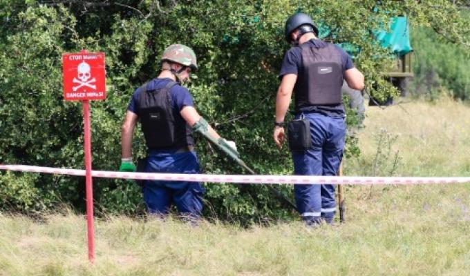 Піротехніками на Луганщині вилучено 37 одиниць вибухонебезпечних предметів