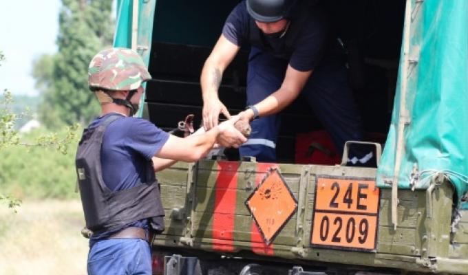 Піротехніками на Луганщині вилучено 39 одиниць вибухонебезпечних предметів 