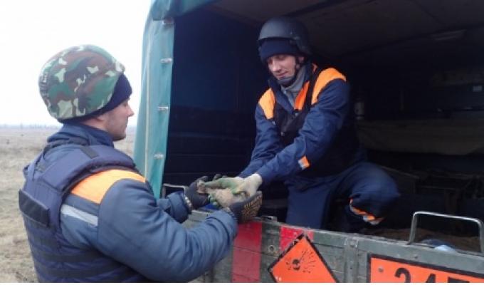 Піротехніками на Луганщині вилучено 36 одиниць вибухонебезпечних предметів 