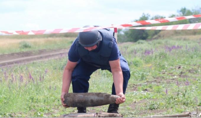 Піротехніками на Луганщині вилучено 33 одиниці вибухонебезпечних предметів