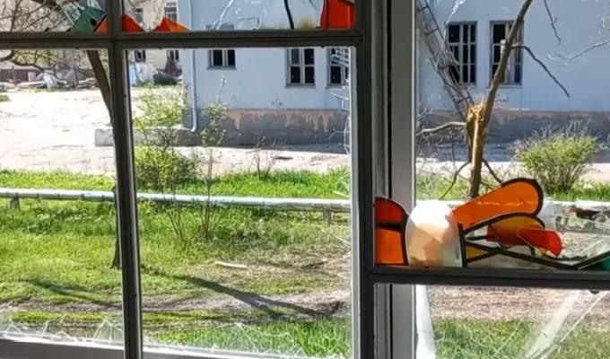 Росіяни безперервно обстрілюють Рубіжне: евакуацію вкотре зірвано, у будівлі гуманітарного штабу небезпечно перебувати, – Сергій Гайдай