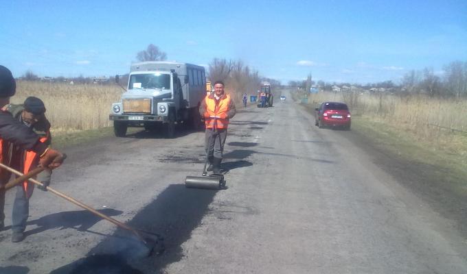 На Луганщині відновлюються національні та регіональні автомобільні дороги державного значення