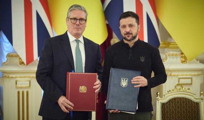 Україна та Велика Британія підписали всеосяжну угоду про сторічне партнерство, яка посилює співпрацю в оборонній, економічній та інших сферах