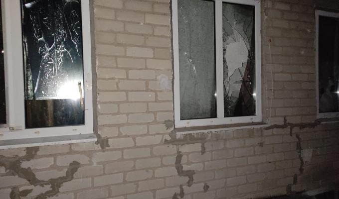 Сергій Гайдай: п’ять житлових будинків в Трьохізбенці пошкоджено ворожими артилерійськими обстрілами. Постраждалим надаємо допомогу 