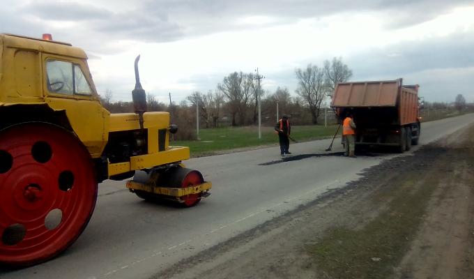 В Луганській області триває ремонт автодоріг