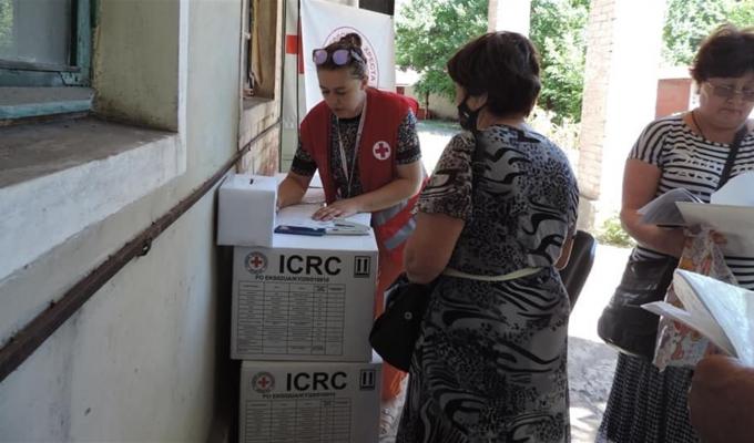 Жителі Попасняського району отримали гуманітарну допомогу від Червоного Хреста