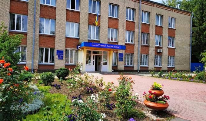 У Хмельницькому запрацював Центр надання гуманітарної допомоги переселенцям з Луганщини